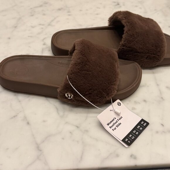Lululemon Women's Restfeel Faux Fur Slide - NWT - Picture 6 of 10
